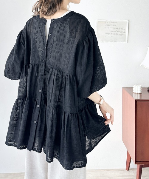 classicalelf（クラシカルエルフ）の「1枚で旬顔！シアー刺繍3WAYバルーンスリーブティアードブラウス（シャツ/ブラウス・レディース・モカ/グレー/オフホワイト/ブラック・SMALL/MEDIUM/LARGE/X-LARGE）」の22枚目の写真