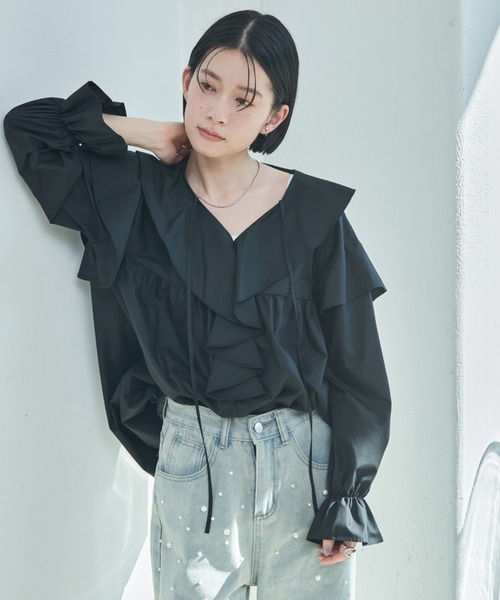 Shelly island（シェリーアイランド）の「ビッグフリルブラウス（シャツ/ブラウス・レディース・ホワイト/ブラック・FREE）」の2枚目の写真