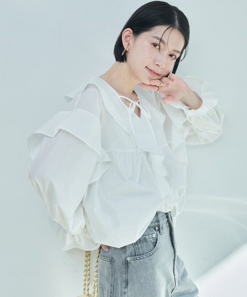 Shelly island（シェリーアイランド）の「ビッグフリルブラウス（シャツ/ブラウス・レディース・ホワイト/ブラック・FREE）」の6枚目の写真