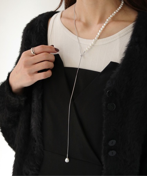 CLEIO(クレイオ)の「【cheriella】アシンメトリー淡水パール風スライドネックレス(ネックレス・レディース・シルバー/ゴールド・FREE)」の5枚目の写真