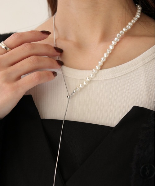 CLEIO(クレイオ)の「【cheriella】アシンメトリー淡水パール風スライドネックレス(ネックレス・レディース・シルバー/ゴールド・FREE)」の6枚目の写真