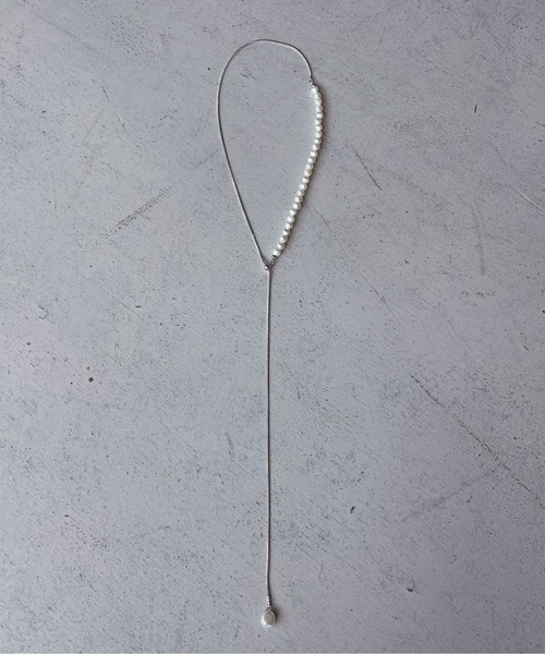 CLEIO(クレイオ)の「【cheriella】アシンメトリー淡水パール風スライドネックレス(ネックレス・レディース・シルバー/ゴールド・FREE)」の7枚目の写真