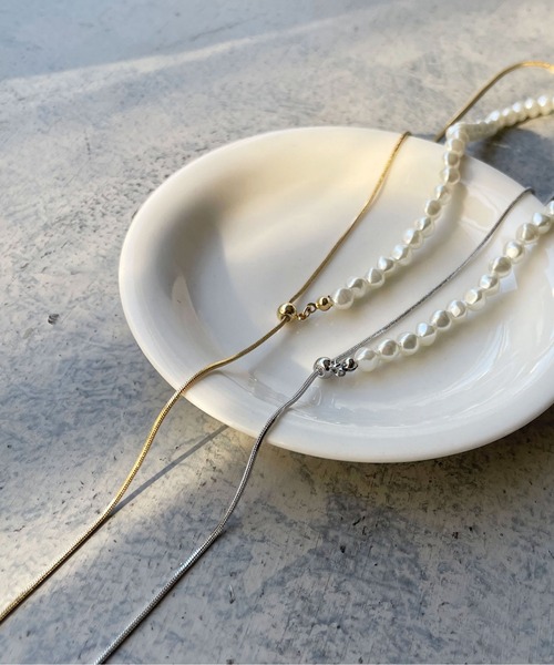 CLEIO(クレイオ)の「【cheriella】アシンメトリー淡水パール風スライドネックレス(ネックレス・レディース・シルバー/ゴールド・FREE)」の14枚目の写真