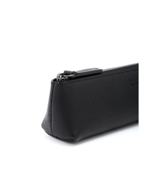 MARGARET HOWELL（マーガレットハウエル）の「VEGITABLE TANNED LEATHER（ポーチ・レディース・ブラック・FREE）」の5枚目の写真