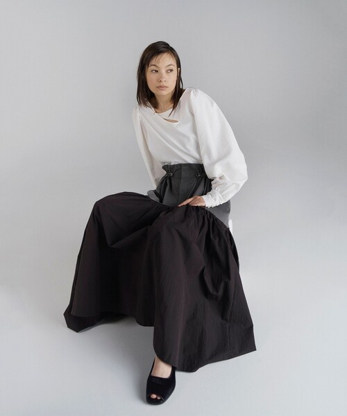 Ray BEAMS（レイビームス）の「RBS / 配色 ギャザー スカート（スカート・レディース・オリーブ/ブラック・0/1）」の2枚目の写真