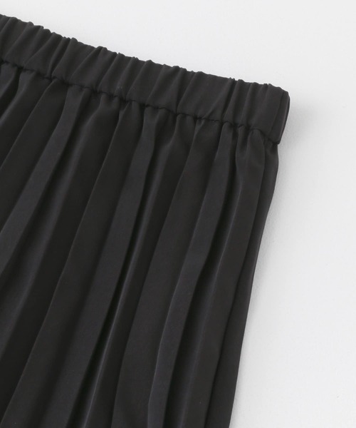 URBAN RESEARCH DOORS（アーバンリサーチドアーズ）の「プリーツロングスカート（スカート・レディース・ブラック/カーキ/グレー系その他・MEDIUM）」の9枚目の写真