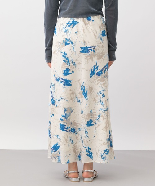 A part by（アパートバイ）の「ペイントガラナロースカート（スカート・レディース・オレンジ/ブルー系その他4・FREE）」の12枚目の写真