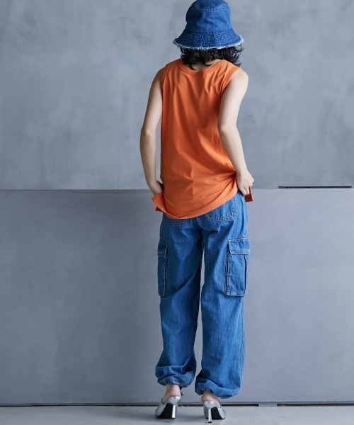 GEVS.（ジェイヴィス）の「＜大きいサイズ＞ 綿100％ピグメント製品染2点セット（ロングスリーブカットソー+タンクトップ）GEVS.（Tシャツ/カットソー・レディース・オレンジ/チャコール・L/LL/3L/4L/5L）」の22枚目の写真
