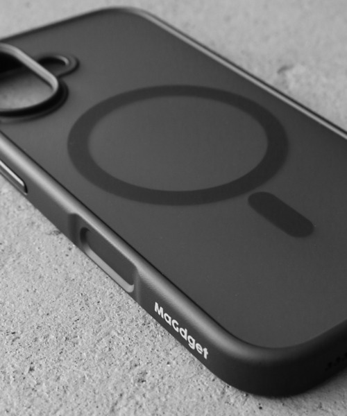 MaGdget（マジェット）の「〈MaGdget/マジェット〉 MagSafe対応iPhoneケース　MaGdget Matte Case（スマホケース/カバー・メンズ・ブラック・iPhone 7/8/SE(第2/第3世代)/iPhone 11/iPhone 12/12 Pro/iPhone 12 Pro Max/iPhone 13/iPhone 13 Pro/iPhone 13 Pro Max/iPhone 14/iPhone 14 Plus/iPhone 14 Pro/iPhone 14 Pro Max/iPhone 15/iPhone 15 Plus/iPhone 15 Pro/iPhone 15 Pro Max/iPhone 16/iPhone 16 Plus/iPhone 16 Pro/iPhone 16 Pro Max/iPhone 16e/iPhone 17/iPhone 17 Pro/iPhone 17 Pro Max/iPhone Air）」の16枚目の写真