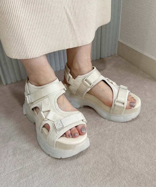 one after another NICE CLAUP(ワンアフターアナザーナイスクラップ)の「ミルキーソールスポサン(サンダル・レディース・アイボリー/ブラック・S/M/L)」の2枚目の写真