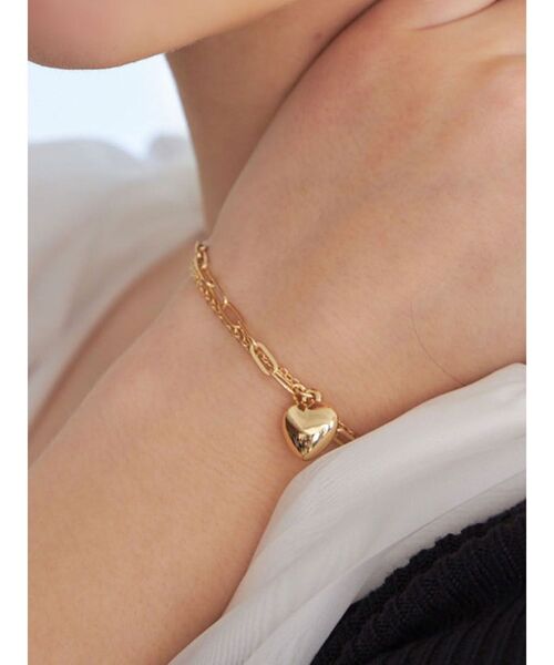 MERCURYDUO(マーキュリーデュオ)の「2連ハートモチーフブレスレット(ブレスレット・レディース・シルバー/ゴールド・FREE)」の1枚目の写真