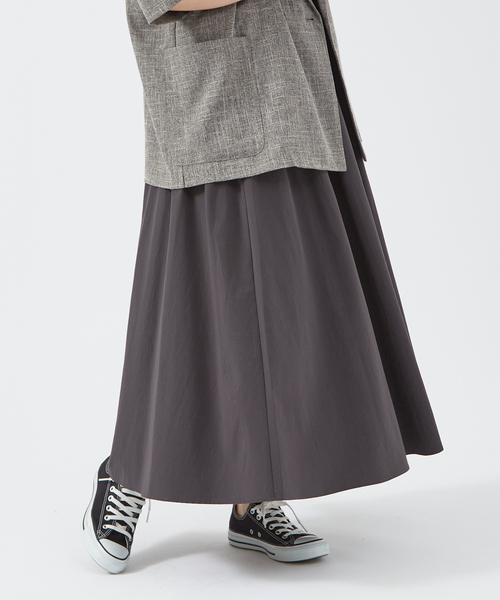 abahouse mavie（アバハウスマヴィ）の「ナイロンストレッチロングスカート（スカート・レディース・ホワイト/チャコールグレー/セージグリーン・フリー）」の15枚目の写真