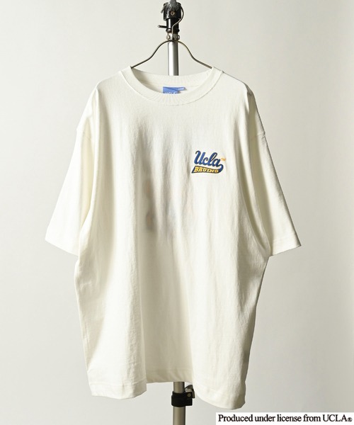 ONE DAY KMC (ワンデイケーエムシー)の「UCLA/OE天竺UCLA刺繍TEE(Tシャツ/カットソー・メンズ・ベージュ/ネイビー/ホワイト系その他/グリーン/グレー/ホワイト/ネイビー系・MEDIUM/LARGE)」の2枚目の写真