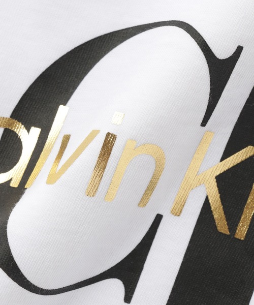 Calvin Klein(カルバン・クライン)の「ショートスリーブ メタリックモノグラム クルーネックTシャツ(Tシャツ/カットソー・メンズ・ブラック系/ホワイト系その他/ホワイト/ブラック・L/M/S/XL)」の22枚目の写真