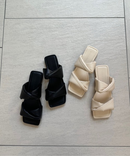 y/m（イム）の「ダブルツイストサンダル（サンダル・レディース・オフホワイト/ブラック・SMALL/MEDIUM/LARGE）」の12枚目の写真