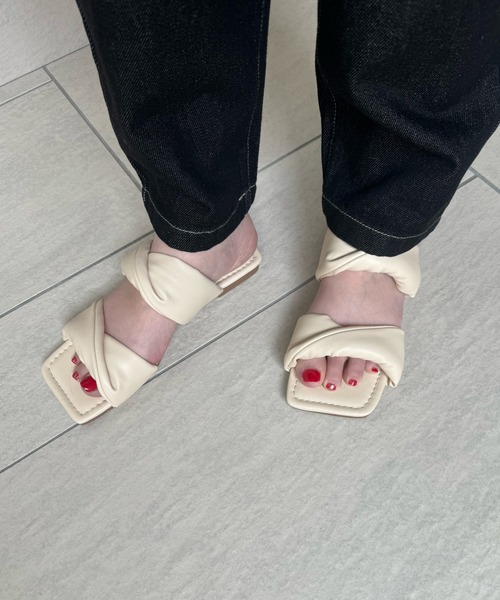 y/m（イム）の「ダブルツイストサンダル（サンダル・レディース・オフホワイト/ブラック・SMALL/MEDIUM/LARGE）」の18枚目の写真