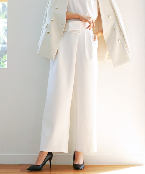 Emilyan（エミリアン）の「更に快適になった！無敵のパンツ 【UVカット98％！接触冷感！洗濯機OK♪全方位ストレッチ♪】ハイストレッチつやポンチ・ウエスト折り返しワイドパンツ（スーツパンツ・レディース・グレイッシュベージュ/ブラック/ネイビー/オフホワイト・L/M/S）」の2枚目の写真