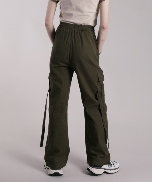 HOOK(フック)の「【HOOK】for girls ビッグポケカーゴパンツ 2WAY裾(カーゴパンツ・レディース・ブラック/カーキ・S/M/L/XL)」の11枚目の写真