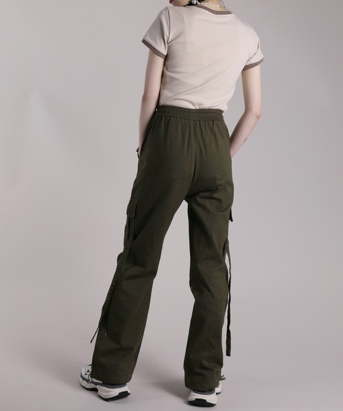 HOOK(フック)の「【HOOK】for girls ビッグポケカーゴパンツ 2WAY裾(カーゴパンツ・レディース・ブラック/カーキ・S/M/L/XL)」の12枚目の写真