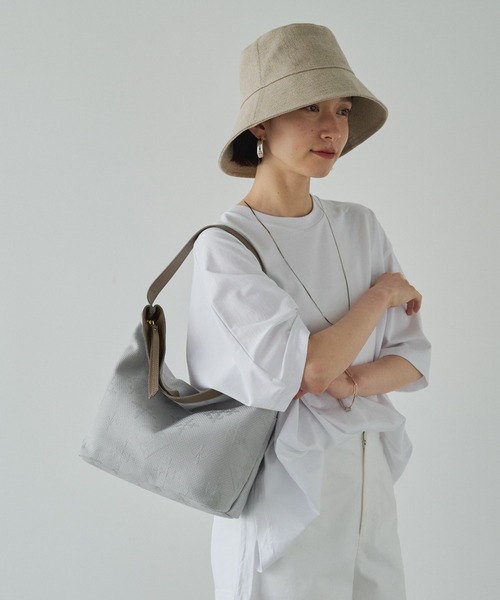 極美品✨2024ラシット 刺子 総柄 ワンショルダーバッグ ベージュ系 極美品✨2024ラシット 刺子 総柄 ワンショルダーバッグ ベージュ