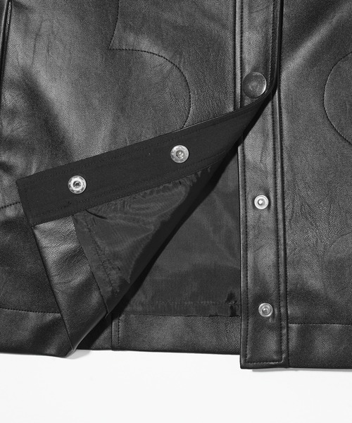 MILKFED.（ミルクフェド）の「FAUX LEATHER HEART POCKET SKIRT（スカート・レディース・ブラック/イエロー/ゴールド・S/M）」の12枚目の写真