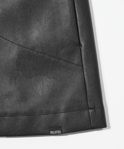 MILKFED.（ミルクフェド）の「FAUX LEATHER HEART POCKET SKIRT（スカート・レディース・ブラック/イエロー/ゴールド・S/M）」の11枚目の写真