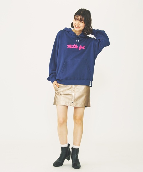MILKFED.（ミルクフェド）の「FAUX LEATHER HEART POCKET SKIRT（スカート・レディース・ブラック/イエロー/ゴールド・S/M）」の19枚目の写真