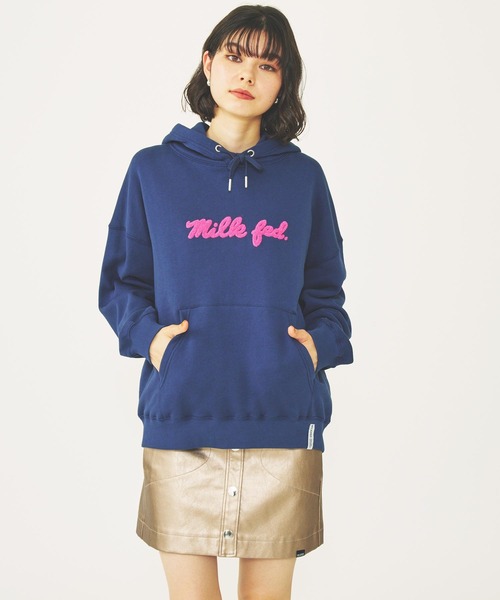 MILKFED.（ミルクフェド）の「FAUX LEATHER HEART POCKET SKIRT（スカート・レディース・ブラック/イエロー/ゴールド・S/M）」の5枚目の写真