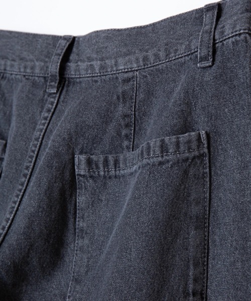 oblekt（オブレクト）の「タックデニムパンツ（デニムパンツ・レディース・ブラック/グレー/ブルー・S/M）」の13枚目の写真