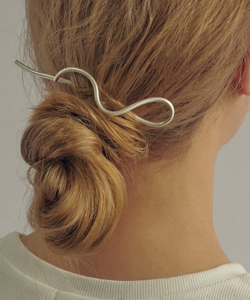 GOLDY（ゴールディ）の「ウェービー ライン サイド ホールド コーム（その他ヘアアクセサリー・レディース・ゴールド系その他/シルバー系その他/ゴールド/シルバー・FREE）」の2枚目の写真