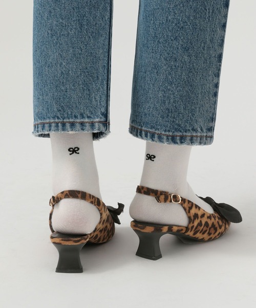 BAYFLOW（ベイフロー）の「[足にフィットする]フレフィットリボンミュール（パンプス・レディース・ブラック/レオパード・MEDIUM/LARGE）」の4枚目の写真