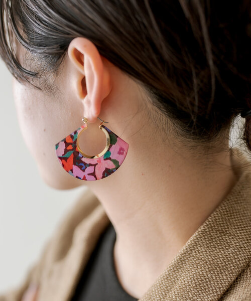 PYLONES(ピローヌ)ヘアブラシ 花柄 白 フラワー 海外製 フランス WEB