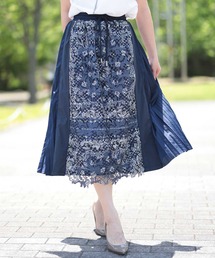 バックプリーツレーススカート