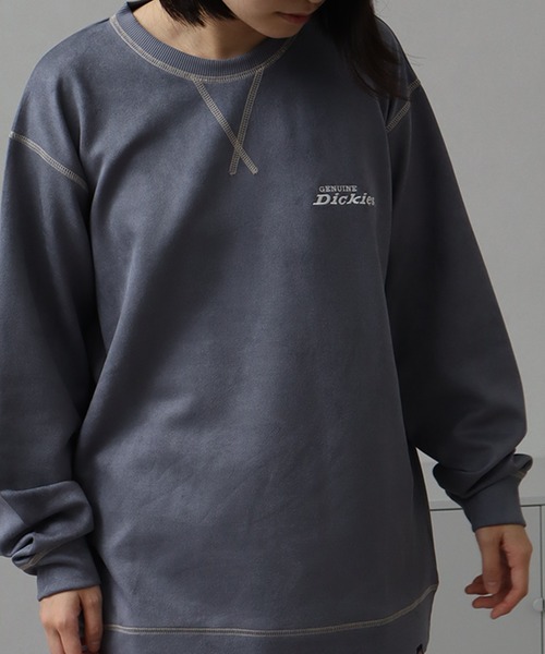 Dickies(ディッキーズ)の「【GENUINE DICKIES/ジェニュインディッキーズ】ポリスウェード 配色 ステッチ クルーネック 長袖 スウェット トレーナー(スウェット・メンズ・スミクロ/グリーン/ブルー/オフホワイト・XL/L/M)」の4枚目の写真
