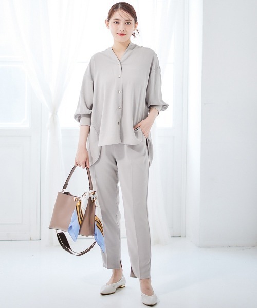 12Twelve Agenda（トゥエルブ　アジェンダ）の「袖先リブキーネックシャツ（シャツ/ブラウス・レディース・チャコールグレー/サックスブルー/アイボリー/グレイッシュベージュ・M）」の18枚目の写真