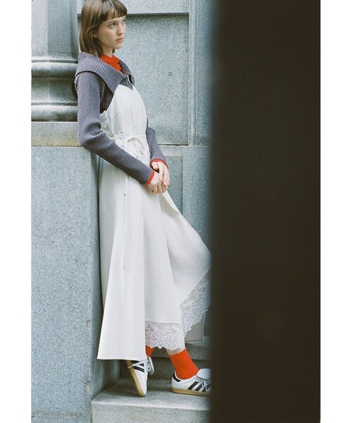 Ray BEAMS(レイビームス)の「ガーゼ フライス タートルネック トップス(Tシャツ/カットソー・レディース・レッド/ブラック/アイボリー・ONE SIZE)」の10枚目の写真