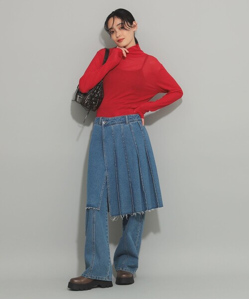 Ray BEAMS(レイビームス)の「ガーゼ フライス タートルネック トップス(Tシャツ/カットソー・レディース・レッド/ブラック/アイボリー・ONE SIZE)」の13枚目の写真