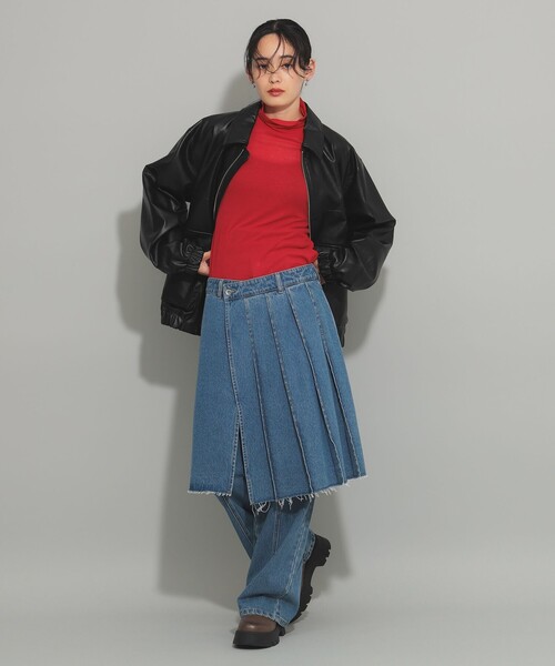 Ray BEAMS(レイビームス)の「ガーゼ フライス タートルネック トップス(Tシャツ/カットソー・レディース・レッド/ブラック/アイボリー・ONE SIZE)」の17枚目の写真