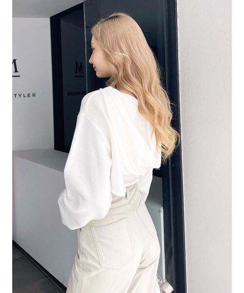 GYDA（ジェイダ）の「Vネックショートパーカー（パーカー・レディース・ブラック/グレー/オフホワイト・FREE）」の7枚目の写真