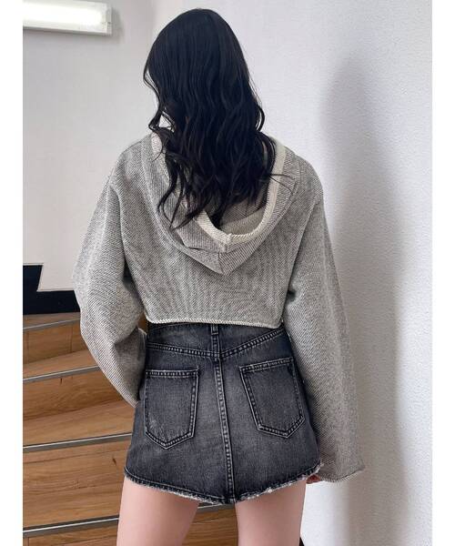 GYDA（ジェイダ）の「Vネックショートパーカー（パーカー・レディース・ブラック/グレー/オフホワイト・FREE）」の16枚目の写真