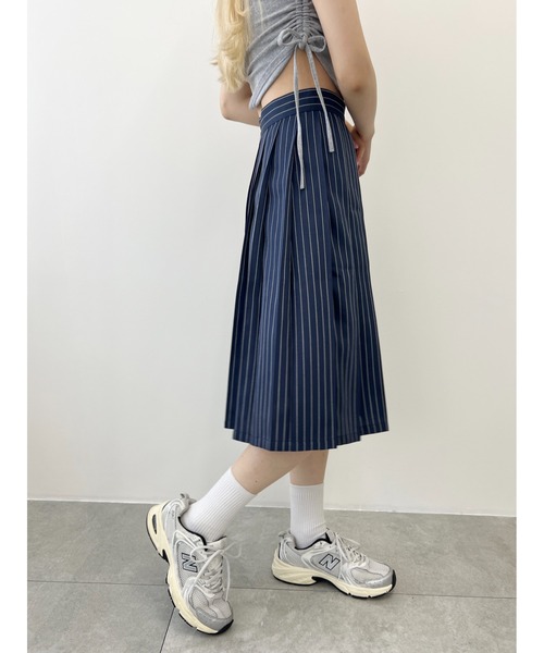 WC(ダブル シー)の「ピンストライプミドルプリーツスカート(スカート・レディース・ネイビー/ブラウン/ブラック・FREE)」の16枚目の写真