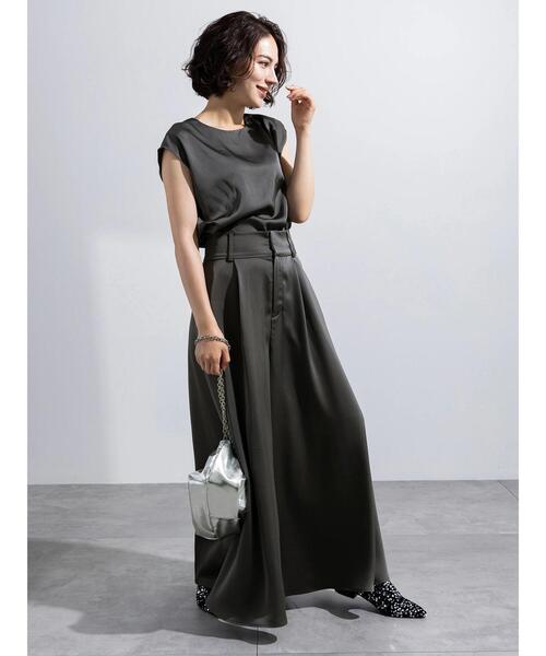 Te chichi（テチチ）の「サテンスーパーワイドガウチョ（セットアップ可）（その他パンツ・レディース・ベージュ/チャコールグレー・F）」の4枚目の写真