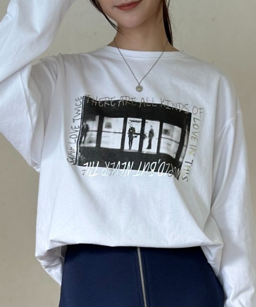 Per sist ence(パーシエンス)の「オーバーサイズフォト+箔ロゴロンT(Tシャツ/カットソー・レディース・チャコールグレー/ホワイト系1/ホワイト系2・FREE)」の18枚目の写真