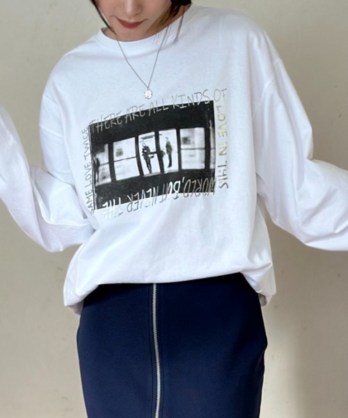Per sist ence(パーシエンス)の「オーバーサイズフォト+箔ロゴロンT(Tシャツ/カットソー・レディース・チャコールグレー/ホワイト系1/ホワイト系2・FREE)」の17枚目の写真