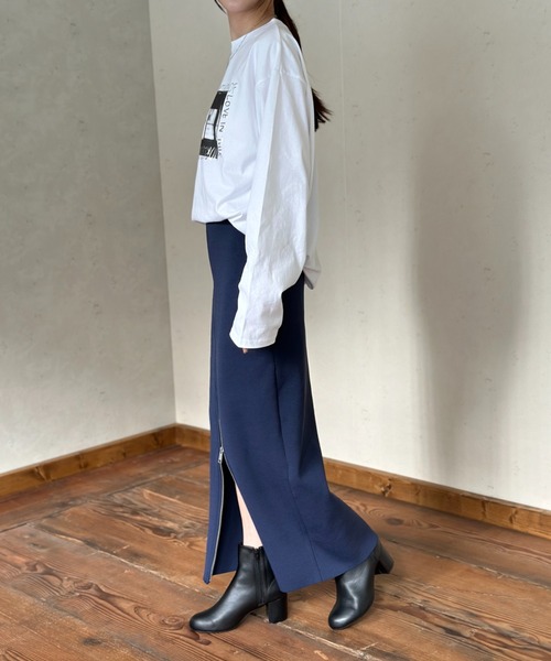 Per sist ence(パーシエンス)の「オーバーサイズフォト+箔ロゴロンT(Tシャツ/カットソー・レディース・チャコールグレー/ホワイト系1/ホワイト系2・FREE)」の14枚目の写真