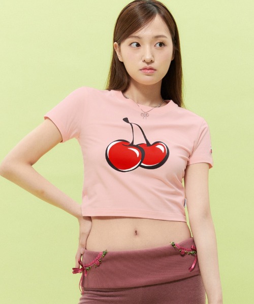 KIRSH（キルシー）の「【Big Cherry Tokyo Collection】KIRSH SIGNATURE BIG CHERRY CROP T-SHIRT キルシー ビックチェリー クロップ Tシャツ【S】（Tシャツ/カットソー・レディース・ピンク/オレンジ/スカイブルー/イエロー/パープル/ブラウン/ミント・FREE）」の6枚目の写真