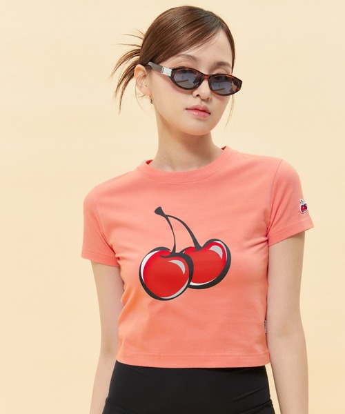 KIRSH（キルシー）の「【Big Cherry Tokyo Collection】KIRSH SIGNATURE BIG CHERRY CROP T-SHIRT キルシー ビックチェリー クロップ Tシャツ【S】（Tシャツ/カットソー・レディース・ピンク/オレンジ/スカイブルー/イエロー/パープル/ブラウン/ミント・FREE）」の7枚目の写真