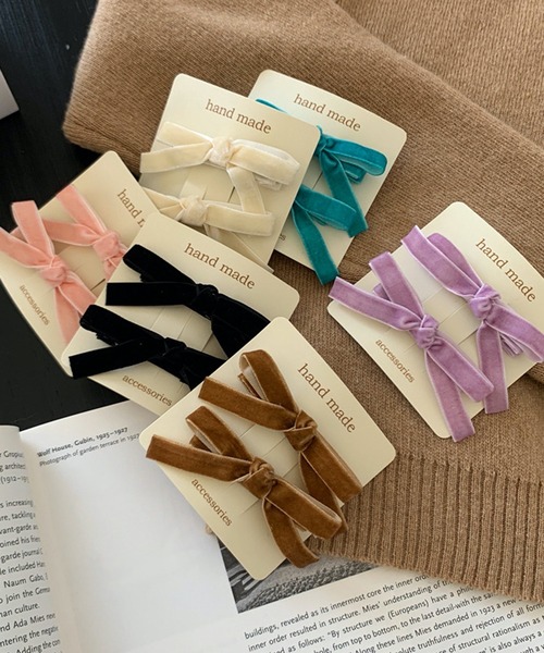 Nia（ニア）の「Nia(ニア)/【フレンチガーリーな雰囲気に】2set ベロアリボンヘアピン（ヘアピン・レディース・パープル/ブラック/アイボリー/ピンク/グリーン/ブラウン・FREE）」の9枚目の写真