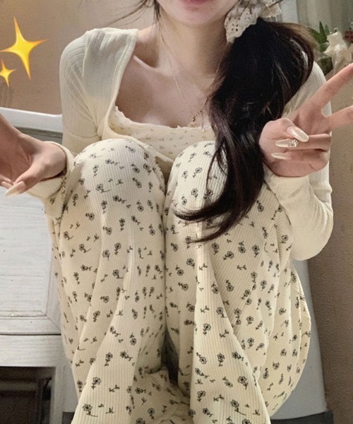 SHEPP(シープ)の「小花 フラワープリントスウェットリラックスパンツ(スウェットパンツ・レディース・ライトグレー/アイボリー/グレー・M/L)」の5枚目の写真
