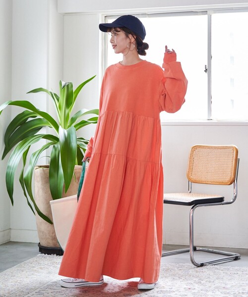 FREAK'S STORE（フリークスストア）の「限定展開　ピグメント加工 ティアード 切り替え ワンピース（ワンピース・レディース・オレンジ/ベージュ/ブラック/ナチュラル/ブルー・SMALL/MEDIUM）」の12枚目の写真